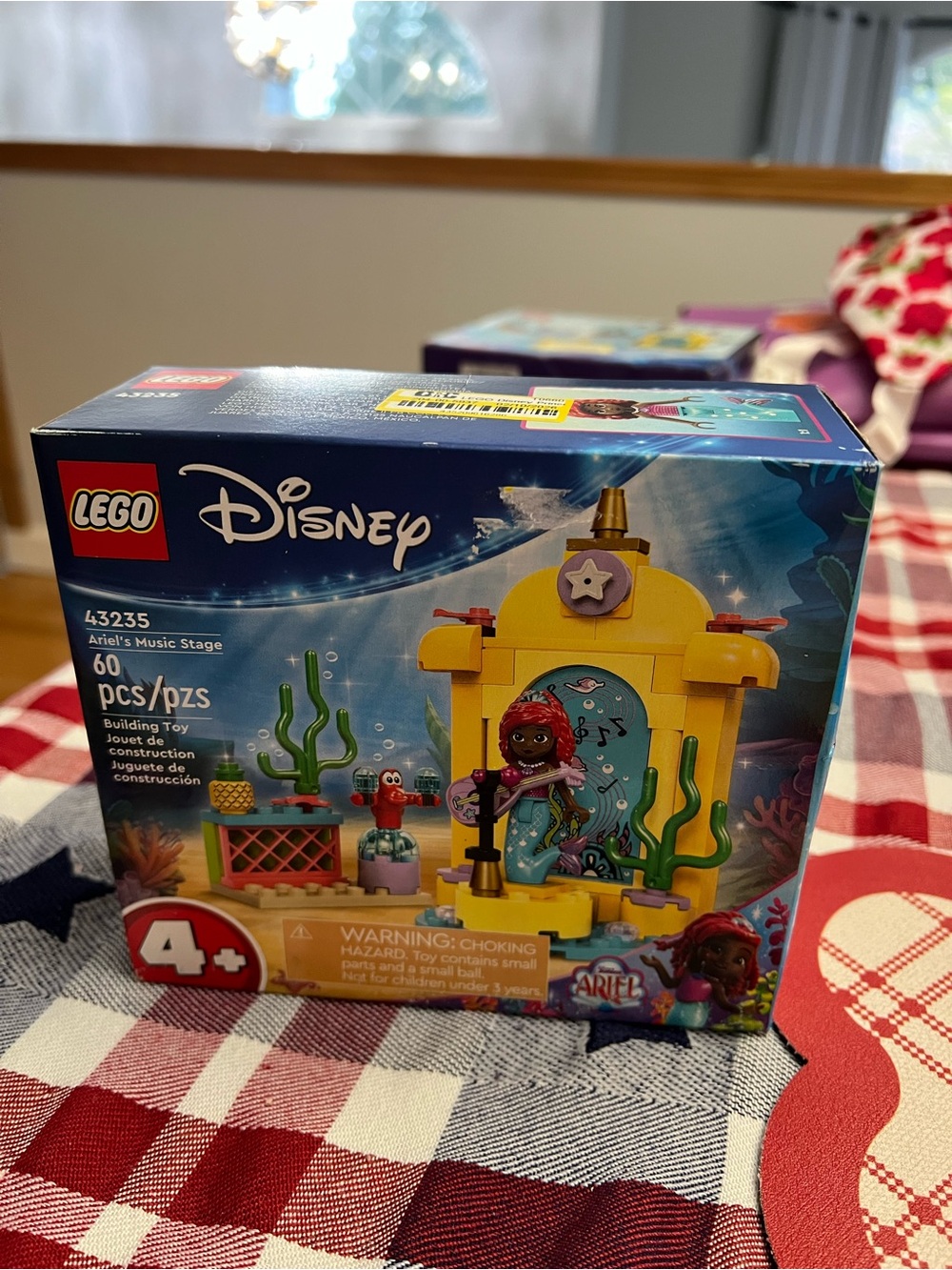 Disney LEGO Ariel Music Stage Playset in Yellow and Green